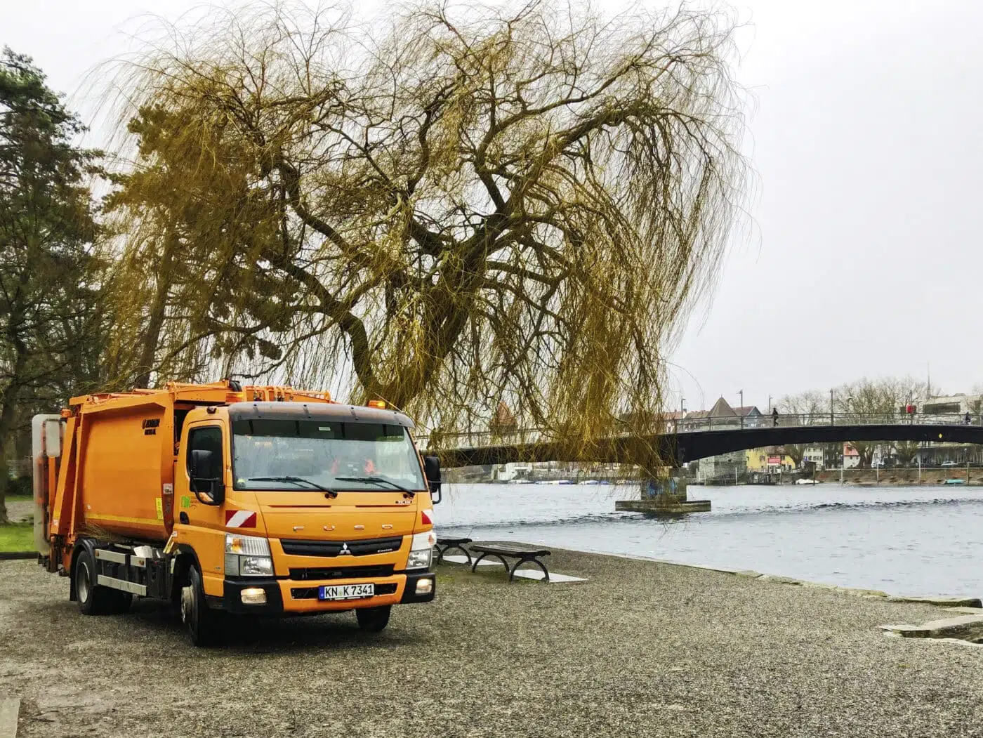 Den öffentlichen Raum der Stadt instandhalten und pflegen, das ist die Aufgabe der Technischen Betriebe Konstanz (TBK). Zum Team des kommunalen Betriebes gehören auch einige FUSO Canter.