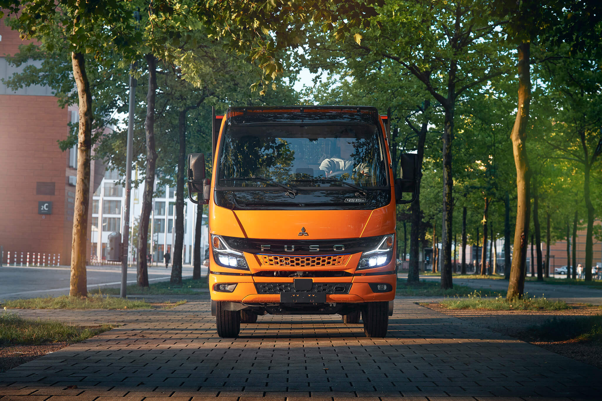 THE NEXT GENERATION eCANTER 4.25 T. <br />
ELECTRIC FOR THE CITY.